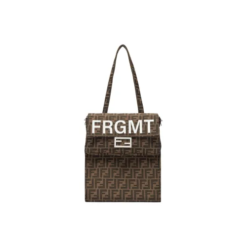 FENDI FRGMT Hiroshi Fujiwara Коллаборация Baguette Polyester Сумка через плечо Мужская Коричневая