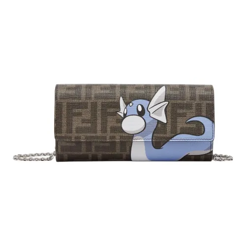 FENDI Женские кошельки