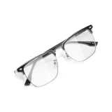 MK525YJ-003 является темно-серым