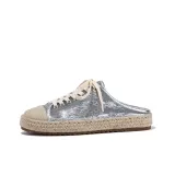 Серебристый