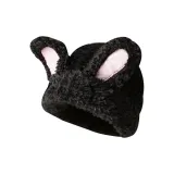 Вязаная шапка с ушками кролика - черного цвета