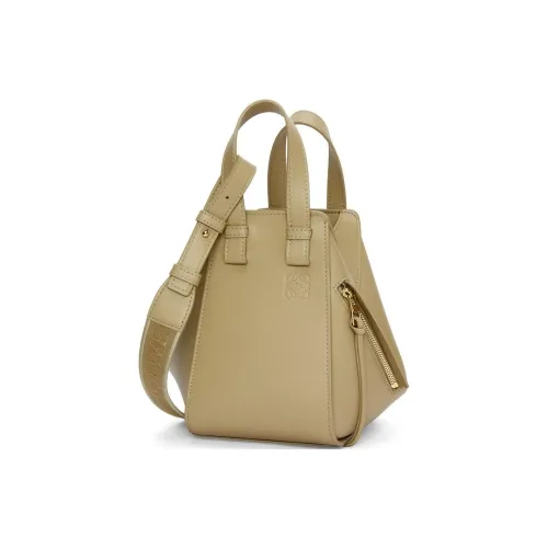 LOEWE Hammock Сатин Коровья кожа Портативный Сумка через плечо Сумка через плечо Женская Глина Зеленый