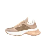 Бежево-коричневый