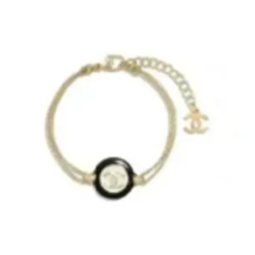 CHANEL Женские браслеты