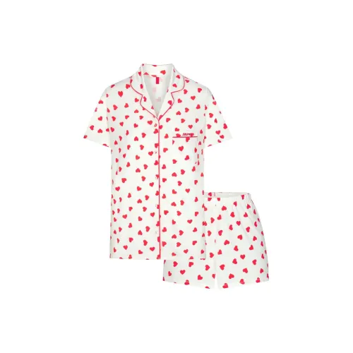SKIMS Сон Короткий рукав пуговица вверх комплект пижам женский рубин And мраморный сердце рубин And мраморный сердце форма