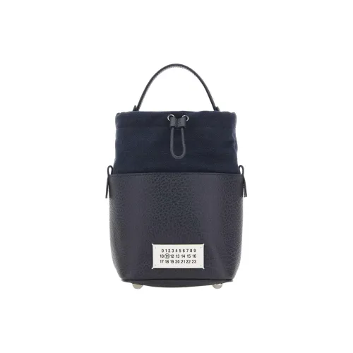 Maison Margiela Кожа Ведрообразная Сумка через плечо Мини Женская Серого цвета