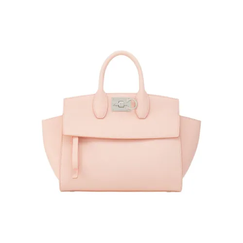 FERRAGAMO Studio Тисненая Телячья Кожа Сумка Маленькая Женская Nylund Розовая