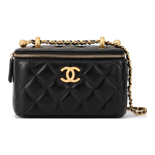 CHANEL Сумки через плечо Женские