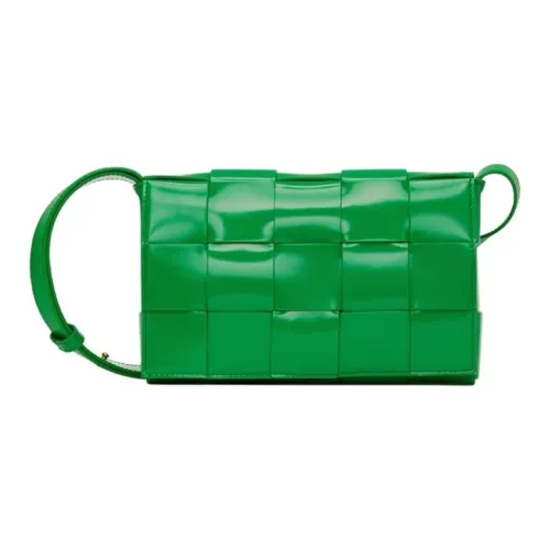 Bottega Veneta Cassette Лакированная кожа Телячья кожа Сумка через плечо Женская Зеленая