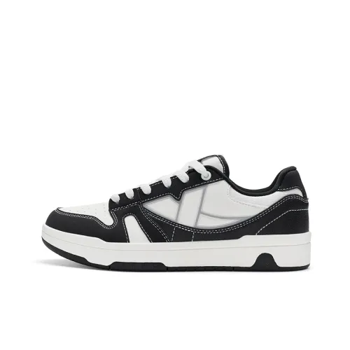 XTEP MAXX LITE Скейтборд Кроссовки Низкие Топ Холст Белый/Черный Женские