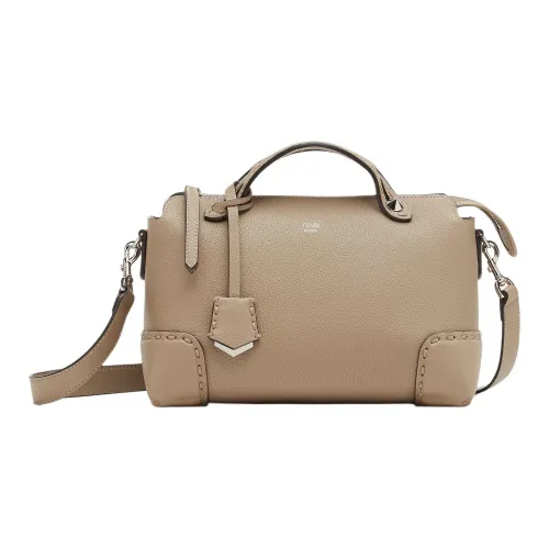 FENDI By The Way Series Бостон Сумка из телячьей кожи Сумка через плечо Сумка среднего размера Женская Бежевая