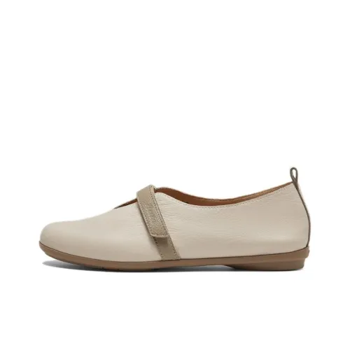 BATA Женские повседневные туфли Женские