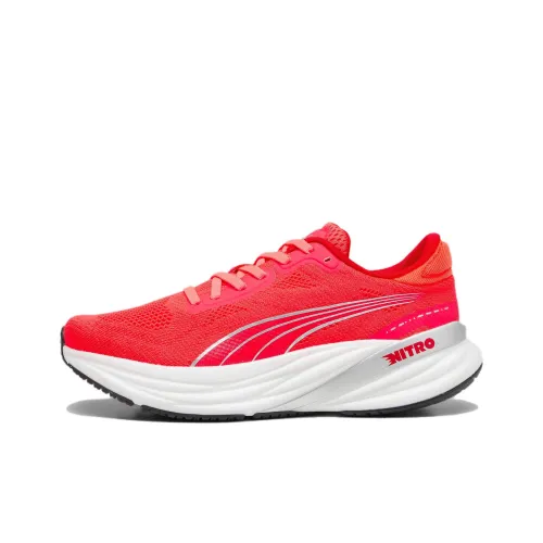 PUMA Magnify Nitro 2 Slip-Resistant Abrasion-Resistant Low-Top Беговые кроссовки Женские Красный Белый