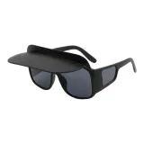 Матово-черная оправа с серыми линзами