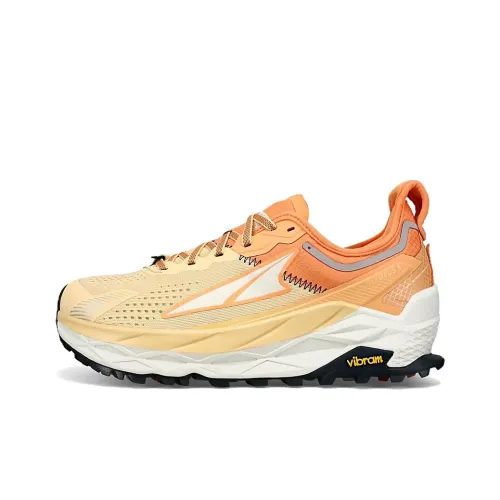 Altra Olympus 5 Беговые кроссовки Низкий топ Оранжевый Желтый Женские