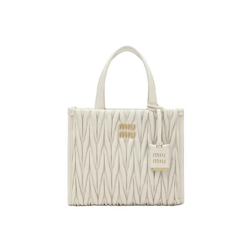 MIU MIU Matelassé Мягкий Овца Кожа Тоут Сумка Сумка для покупок Сумка через плечо Сумка Женская Экрю