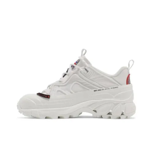 Burberry Низкий топ Повседневная обувь Женская Белая