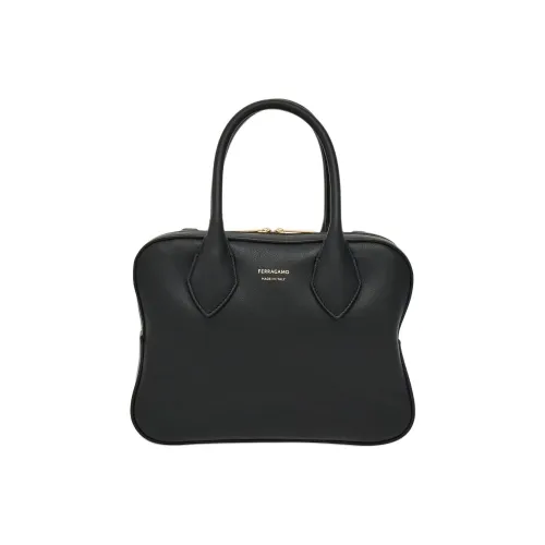 FERRAGAMO Телячья кожа Сумка через плечо Сумка Маленькая Женская Черная