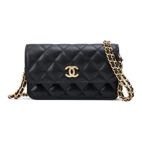 CHANEL Сумки через плечо Женские