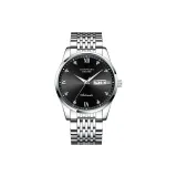 Белый корпус, черный циферблат, стальной браслет.