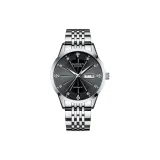 Белый корпус, черный циферблат, стальной браслет.