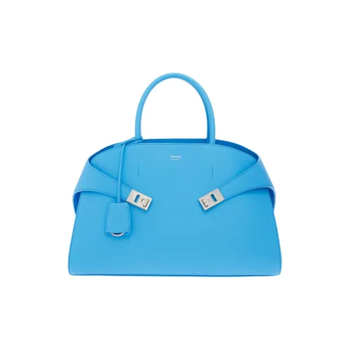 FERRAGAMO GANCINI Телячья кожа Сумка через плечо Сумка среднего размера Женская Светло-синяя