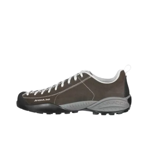 SCARPA Альпинистские и туристические ботинки Низкие Темно-коричневые Мужские