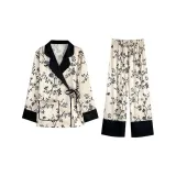 Бежевый с черными цветами, отложной воротник