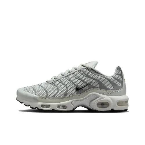 Nike Air Max Plus Low Top Casual Women's Gray Найк Эйр Макс Плюс Ло Топ Кежуал Женский Серый