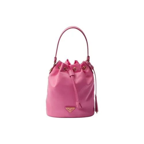 PRADA RE EditionRe Нейлоновая ткань с кожаными вставками Ведрообразная сумка Сумка через плечо Мини-сумка Женская Бегония Розовый