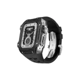 Серебряный корпус, черный ремешок.