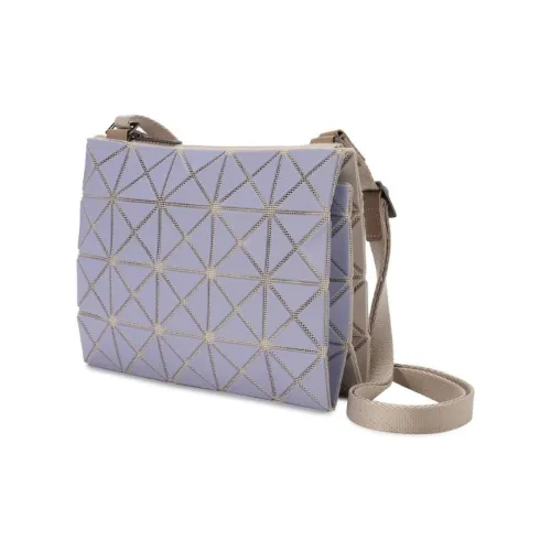 ISSEY MIYAKE Сумки через плечо Женские