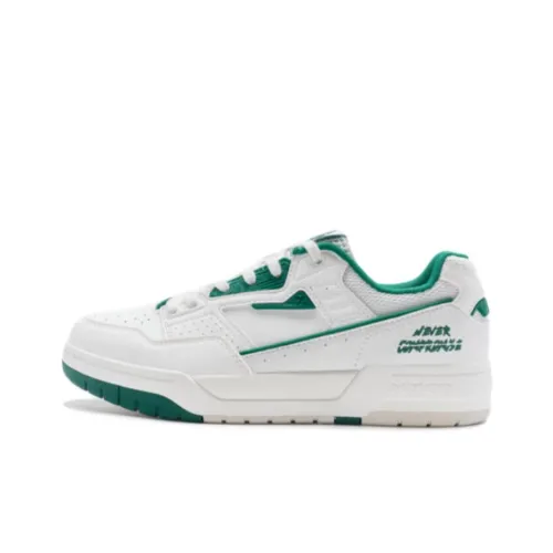 XTEP Slip-resistant Abrasion-resistant Breathable Low-Top Skateboarding Shoes Women's White Green XTEP Противоскользящие Износостойкие Дышащие Низкие Кроссовки для Скейтбординга Женские Белые Зеленые