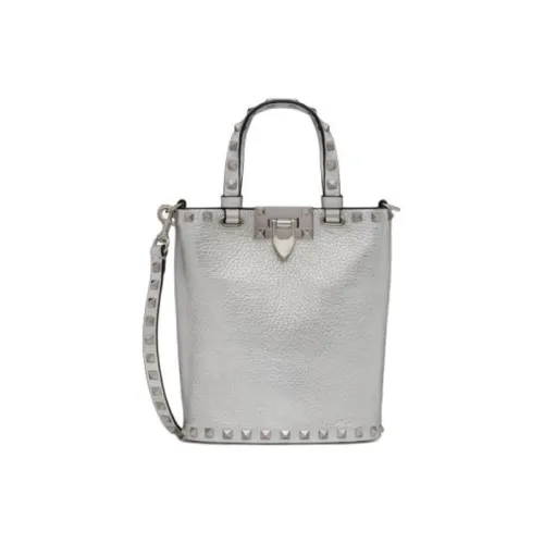 Валентино Рокстуд Телячья кожа с рельефом Сумка через плечо Сумка Мини Женская Серебряный