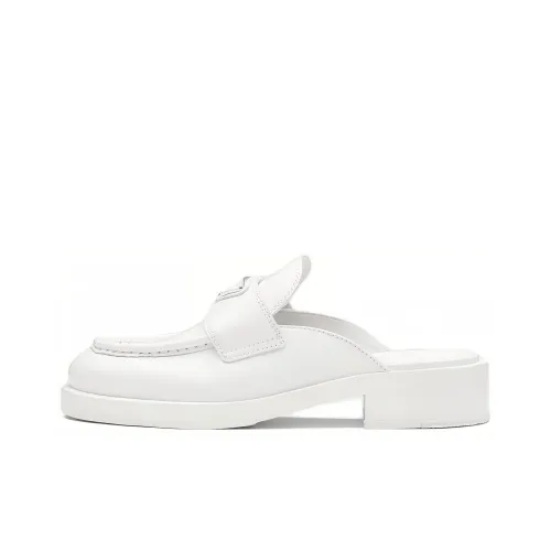 PRADA Тапочки с резиновым покрытием женские белые