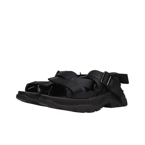 Alexander McQueen Tread Slick Пляжные сандалии Женские