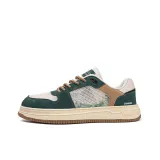 Темно-зеленый