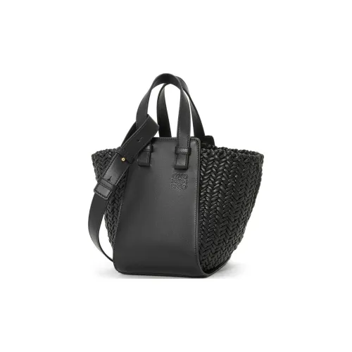 LOEWE Hammock Мягкая Телячья Кожа с Акцентами из Овечьей Кожи Сумка через плечо Сумка Женская Черная