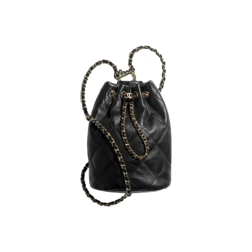 CHANEL Рюкзаки Женские