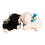 Пара целовавшихся ягнят