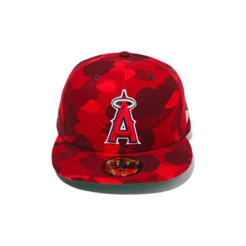 A BATHING APE Кепки Унисекс Red