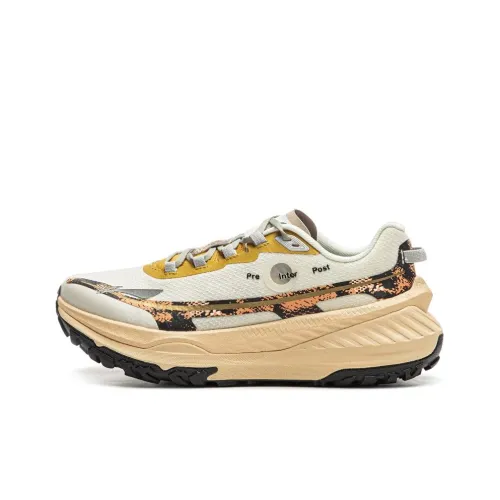 LINING Dilu Беговые кроссовки Низкий Топ Экрю/Абрикос Золото Женские