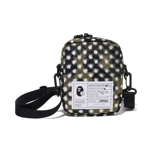 A BATHING APE Сумки кросс-боди Зеленый Унисекс