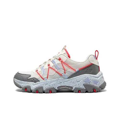 Skechers Уличная обувь Низкий топ Айвори/Серый Женский