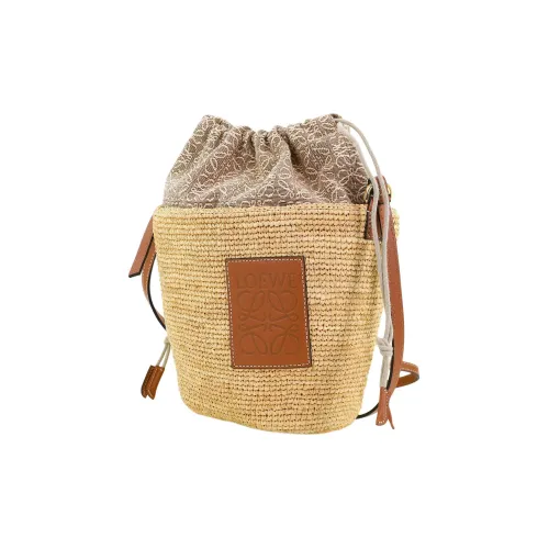 LOEWE Сумки через плечо Женские