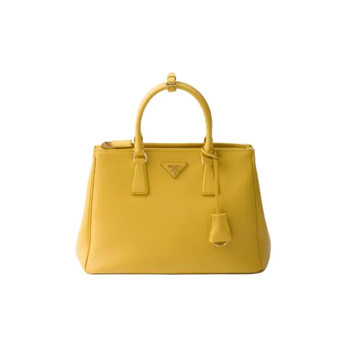 PRADA Сумка через плечо из кожи большая женская солнечно-желтая
