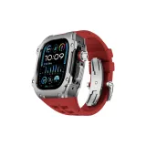 Чёрный корпус, серебряный bezel, красный ремешок.