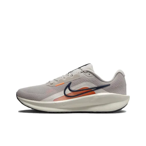 Nike DOWNSHIFTER 13 Амортизирующие низкопрофильные беговые кроссовки с противоскользящим покрытием мужские серо-оранжевые