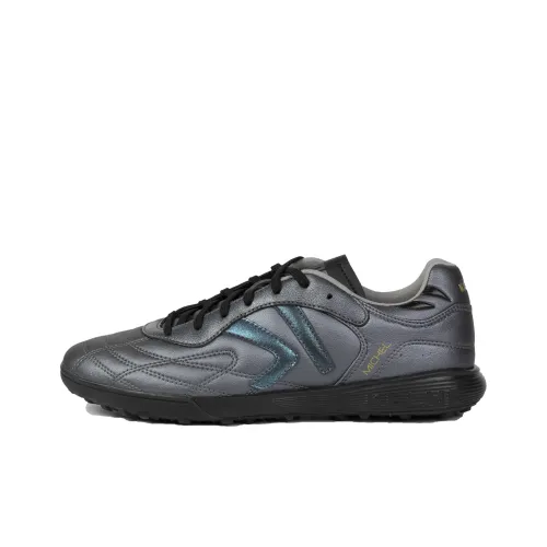 Кроссовки KELME для футбола, низкие, цвет железно-серый и черный, унисекс