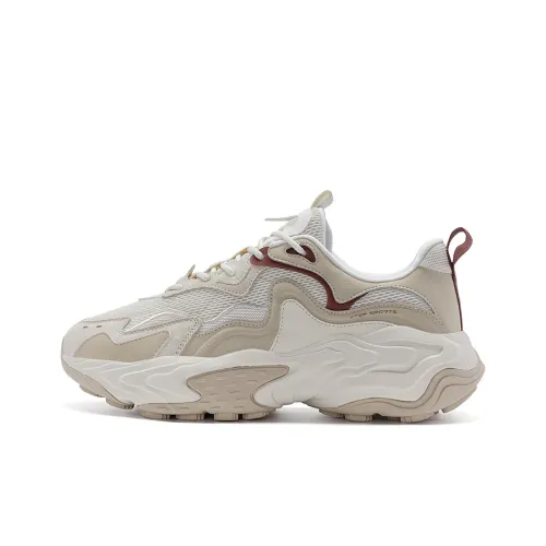 XTEP Migratory визуально увеличивает рост Низкий Топ Повседневный Мужской Чайный Белый Глина